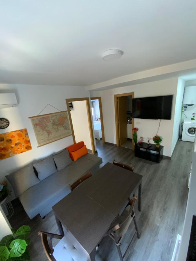 4 Capulino Apartamentos มาลากา ภายนอก รูปภาพ