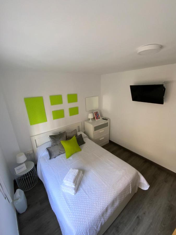 4 Capulino Apartamentos มาลากา ภายนอก รูปภาพ